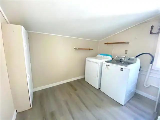 720 Carter Ave - Photo 7 of 13