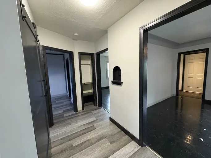 4513 50 St - Photo 5 of 10
