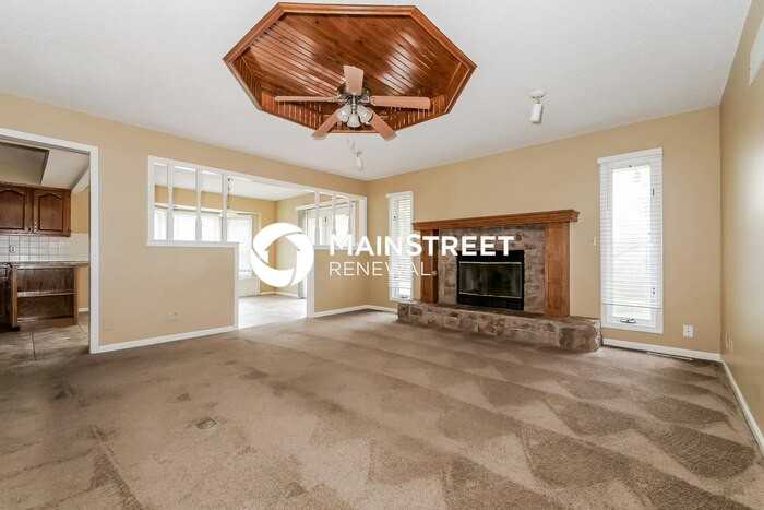 1167 Ne Mulberry St - Photo 4 of 17