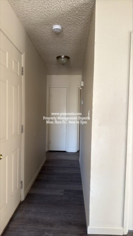 3016 Snowberry Ln - Photo 2 of 9