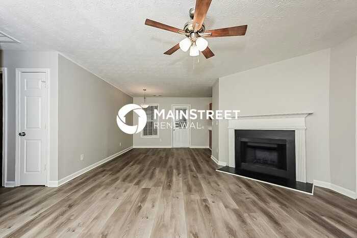 8198 Sterling Ln - Photo 2 of 16