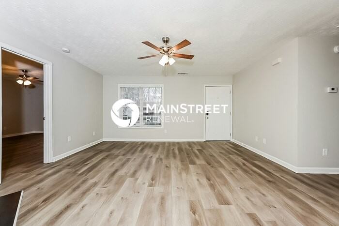 8198 Sterling Ln - Photo 3 of 16