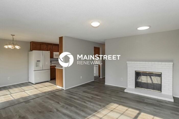 6212 S Junett St - Photo 5 of 15