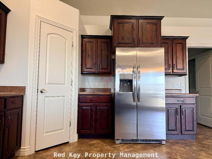 234 W 2200 N - Photo 5 of 26