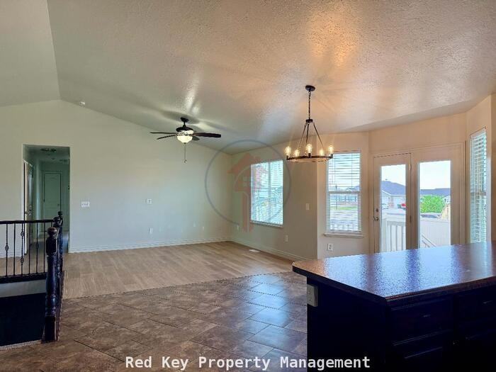 234 W 2200 N - Photo 6 of 26