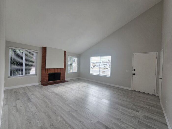 11321 Volans St - Photo 2 of 29