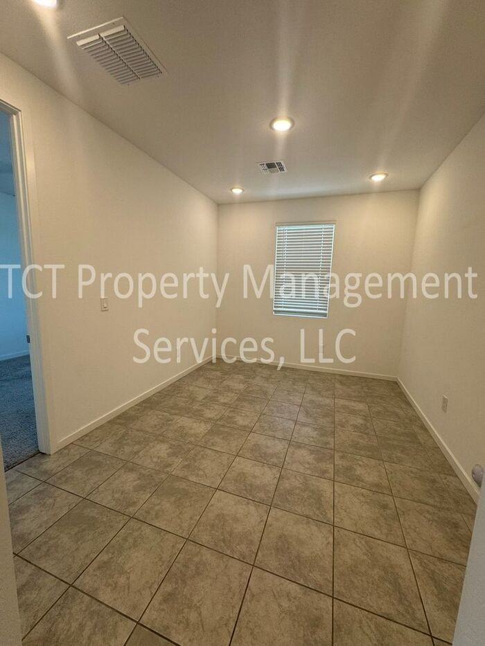 35756 N Bloom St - Photo 3 of 23