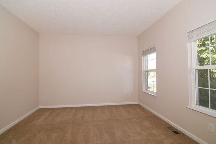 14240 Langham Dr - Photo 2 of 30