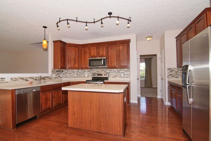 14240 Langham Dr - Photo 7 of 30
