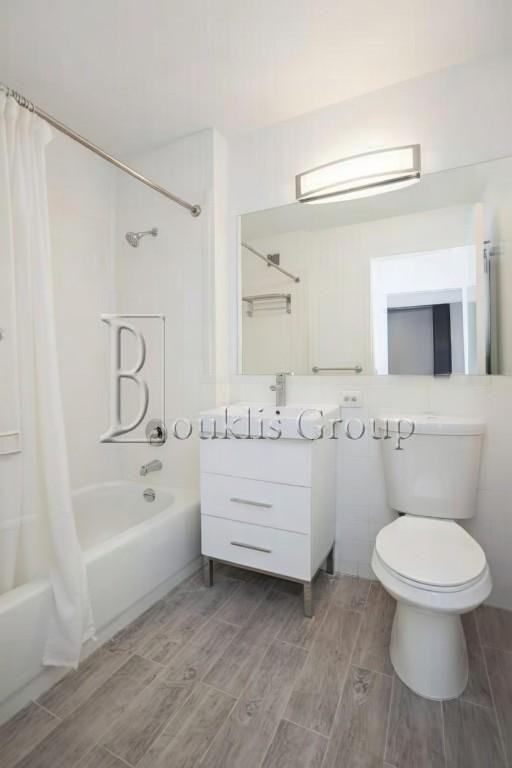 37 3rd Ave #809 - Photo 4 of 5