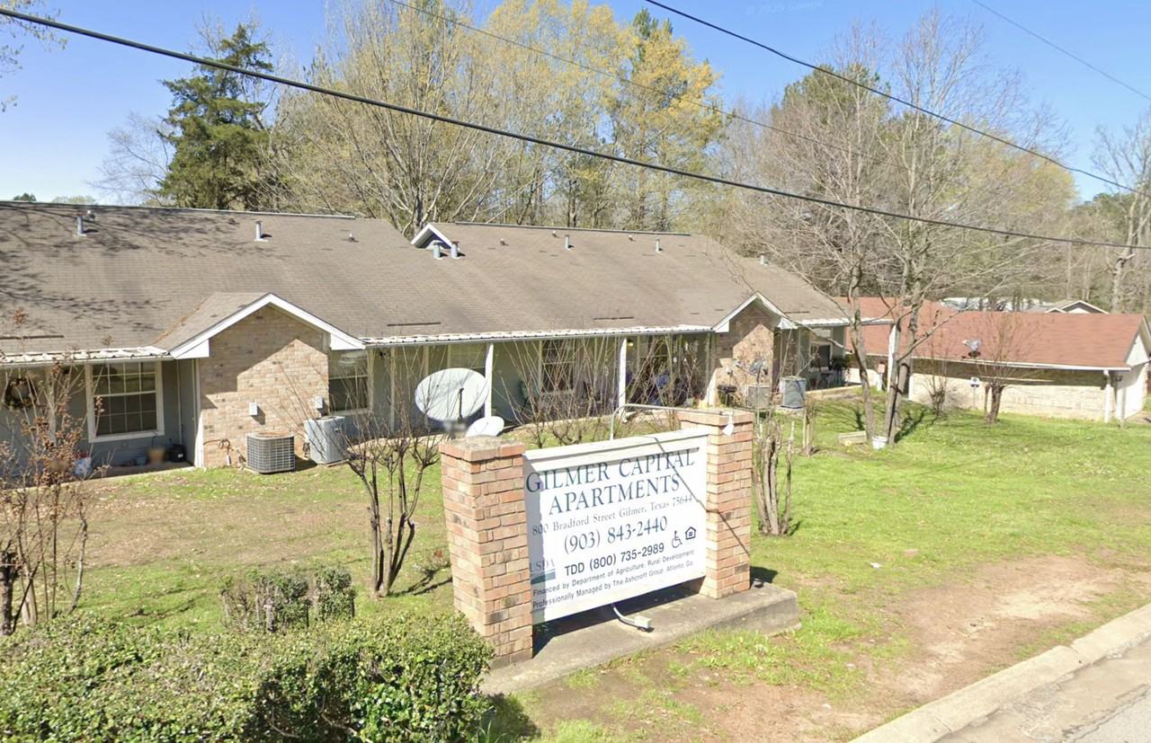 800 N Bradford St - Photo 2 of 9