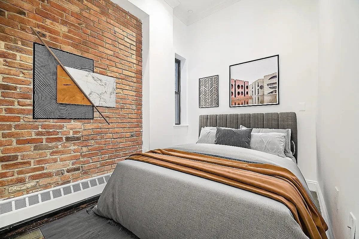 328 E 4th St #5B - Photo 4 of 5