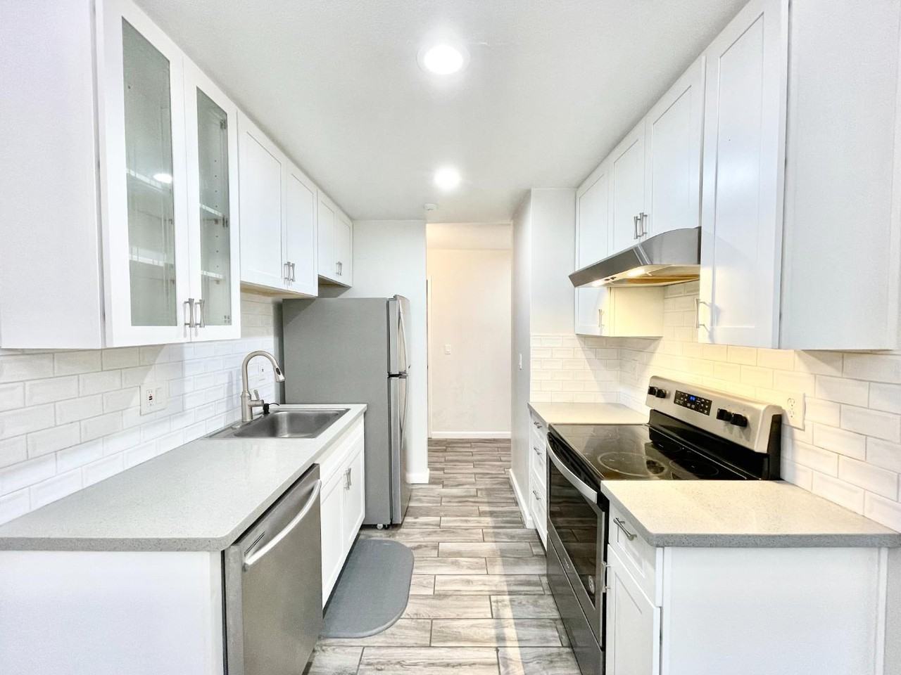 6292 Joaquin Murieta Ave - Photo 5 of 20