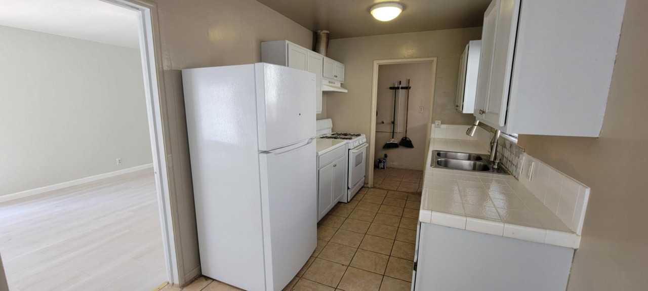 339 N 8th St - Photo 7 of 20