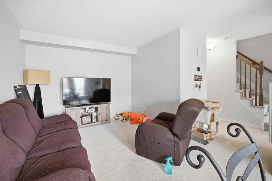 84 Feathertop Lane - Photo 3 of 13