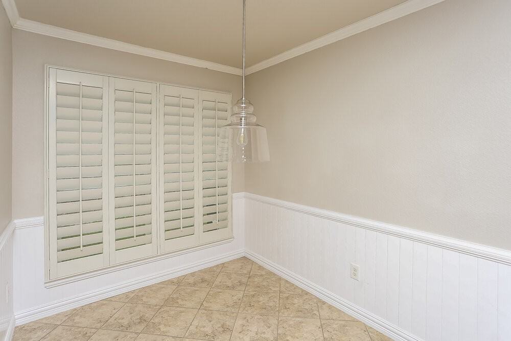 10921 Emerald Park Ln - Photo 5 of 16