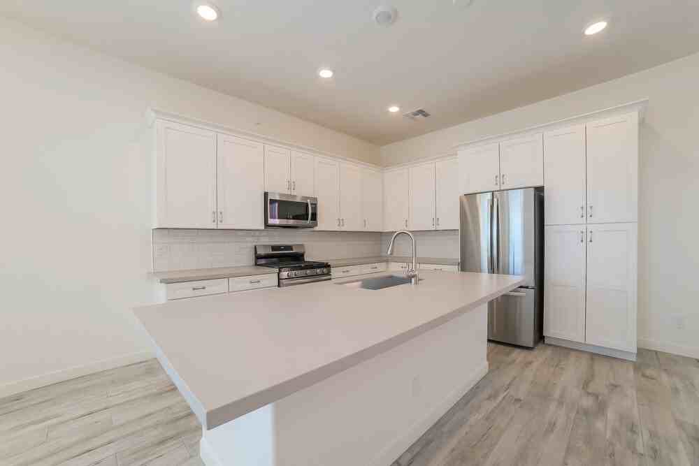 16028 N 74th Ln - Photo 6 of 18