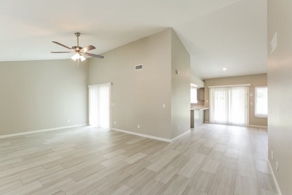 1237 E Wickieup Ln - Photo 4 of 16