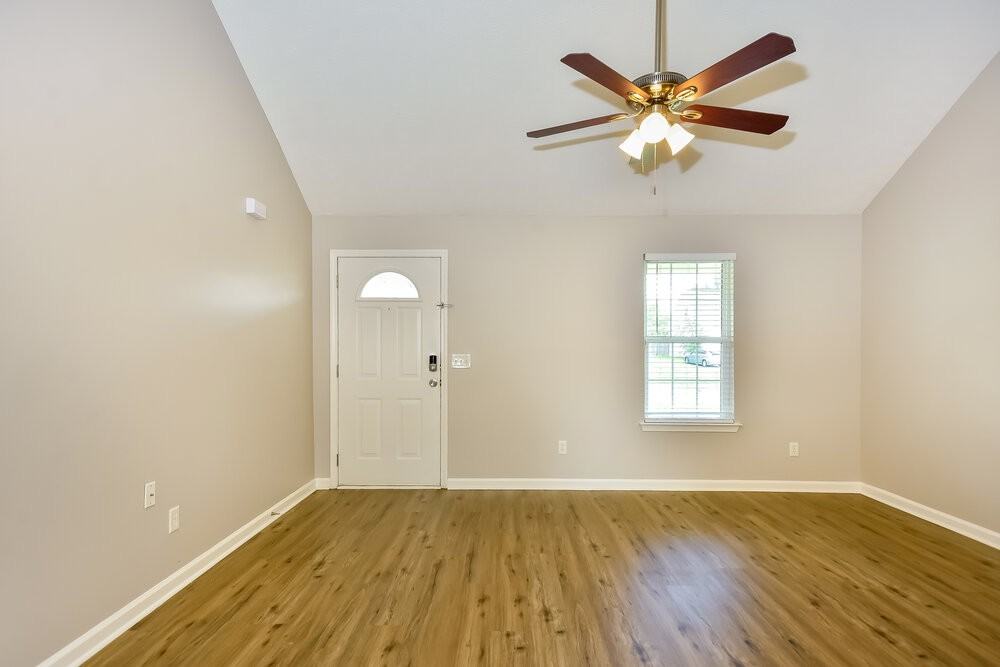 535 Wildwood Dr - Photo 3 of 16