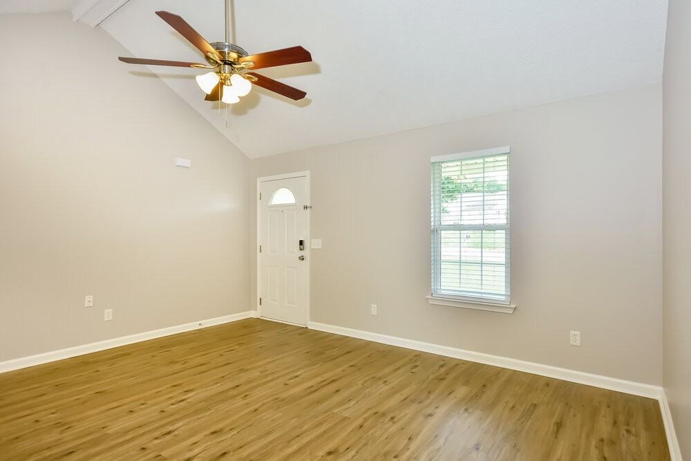 535 Wildwood Dr - Photo 4 of 16