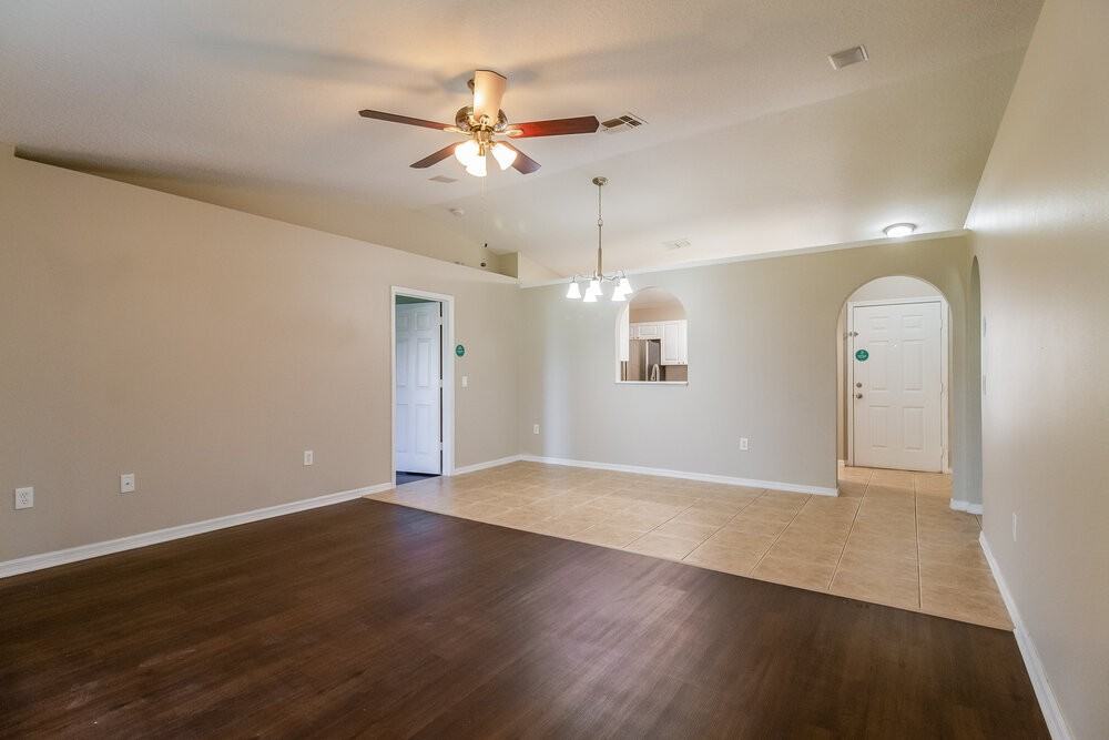 559 Grand Royal Cir - Photo 3 of 16