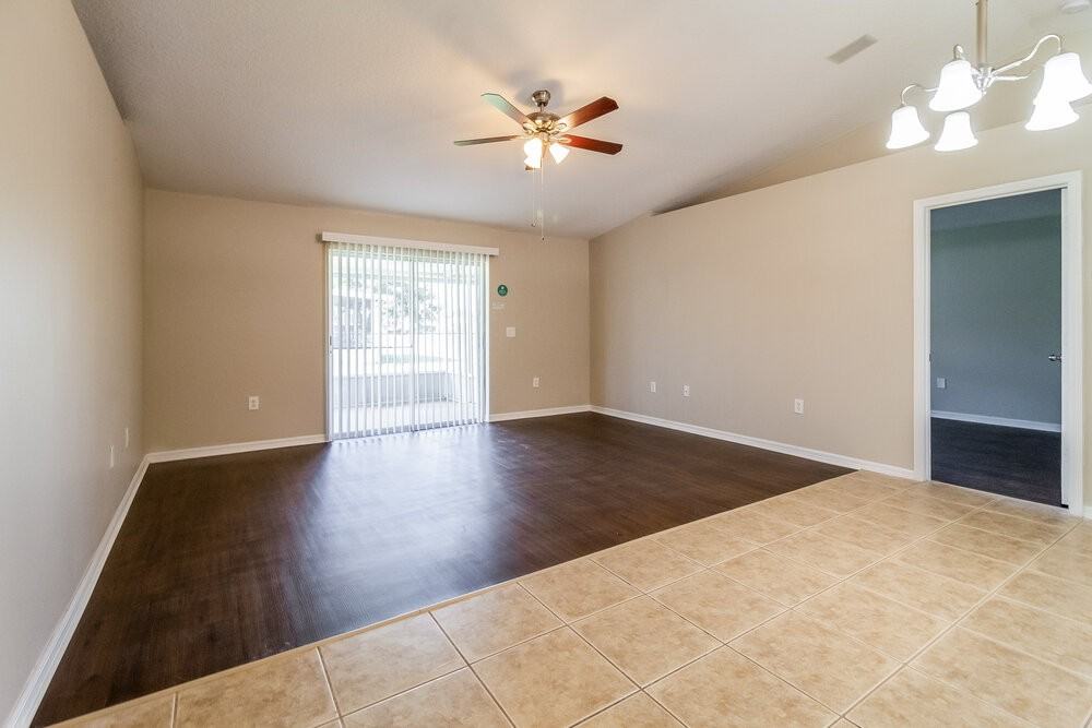 559 Grand Royal Cir - Photo 4 of 16