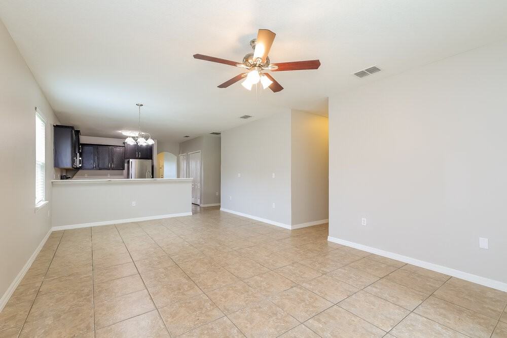 4804 Ashurst St - Photo 5 of 16