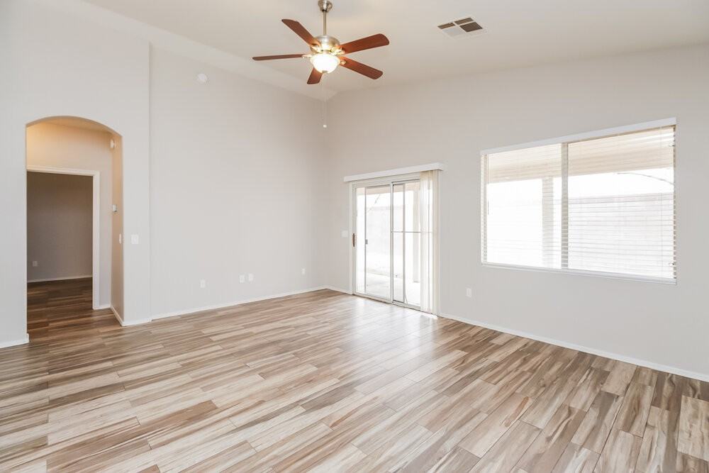 2586 W Jasper Ave - Photo 3 of 16