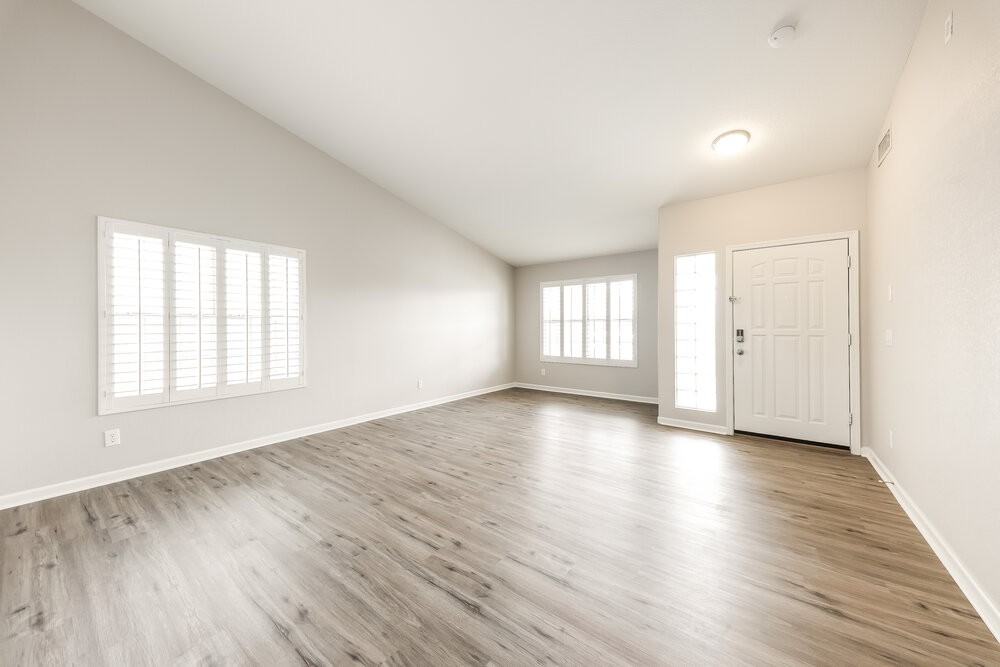 10014 W Irma Ln - Photo 3 of 16