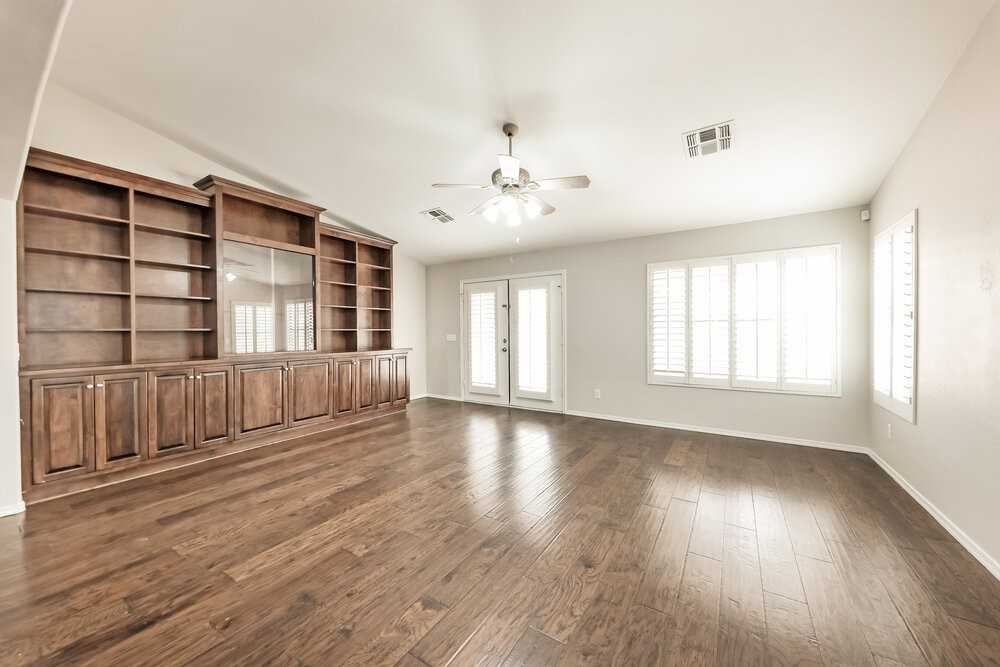 10014 W Irma Ln - Photo 7 of 16