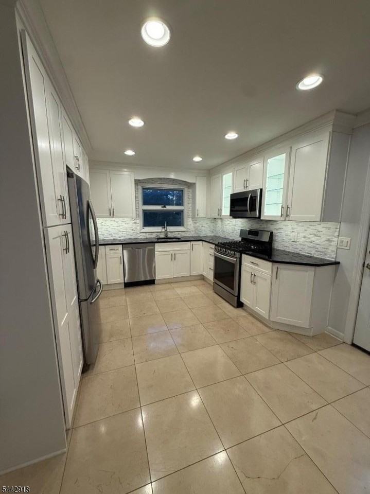 78 Mounthaven Dr - Photo 3 of 19
