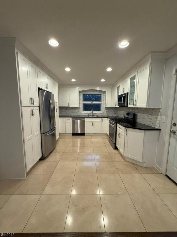 78 Mounthaven Dr - Photo 4 of 19