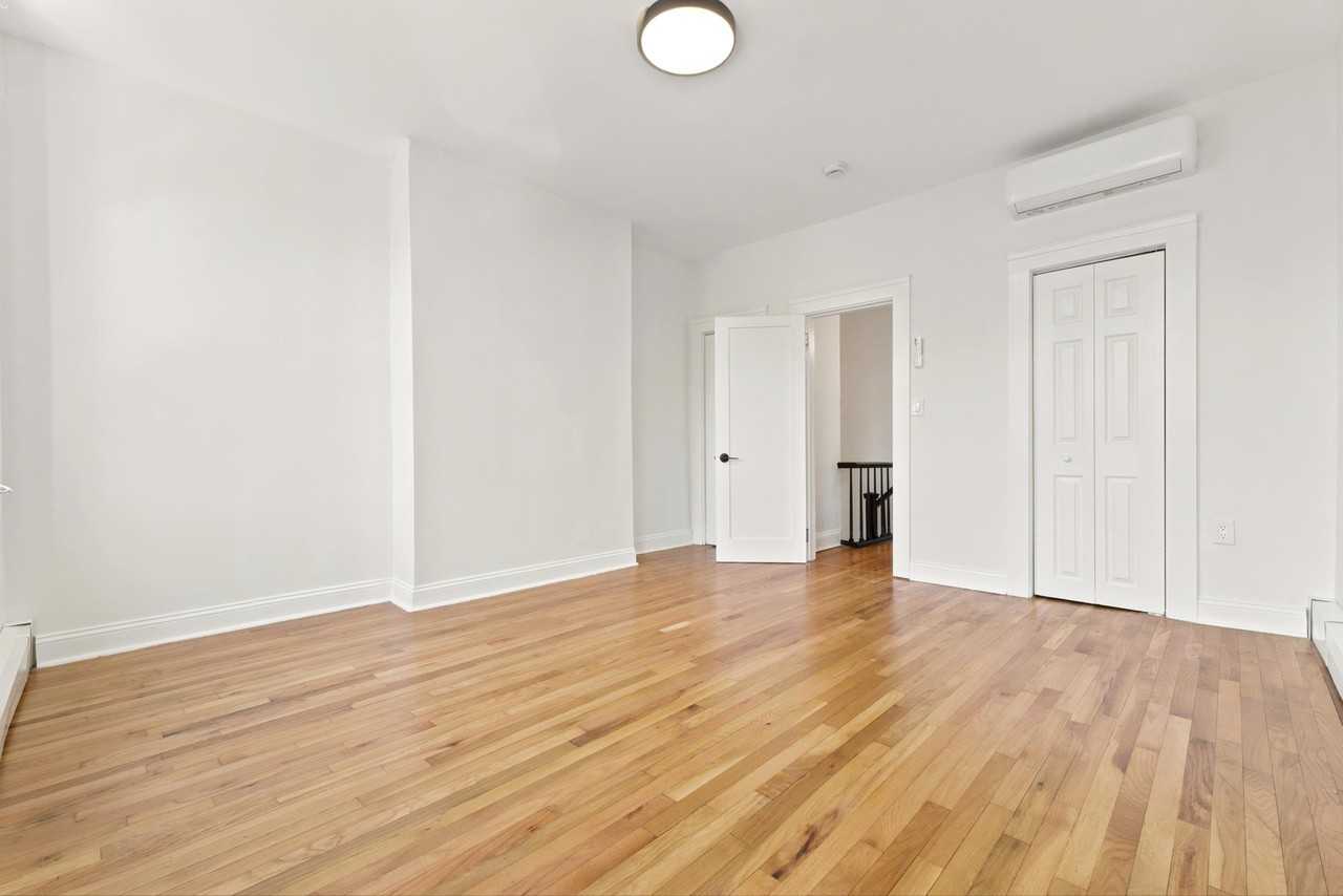 85 Union St - Photo 5 of 16