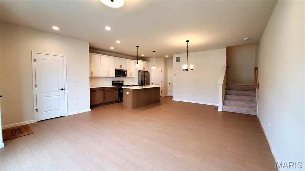 46 Pheasant Ring Dr - Photo 3 of 28