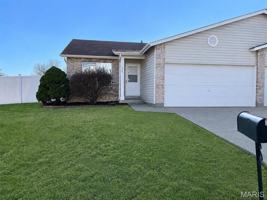 featured image of 1461 Surrey Ln