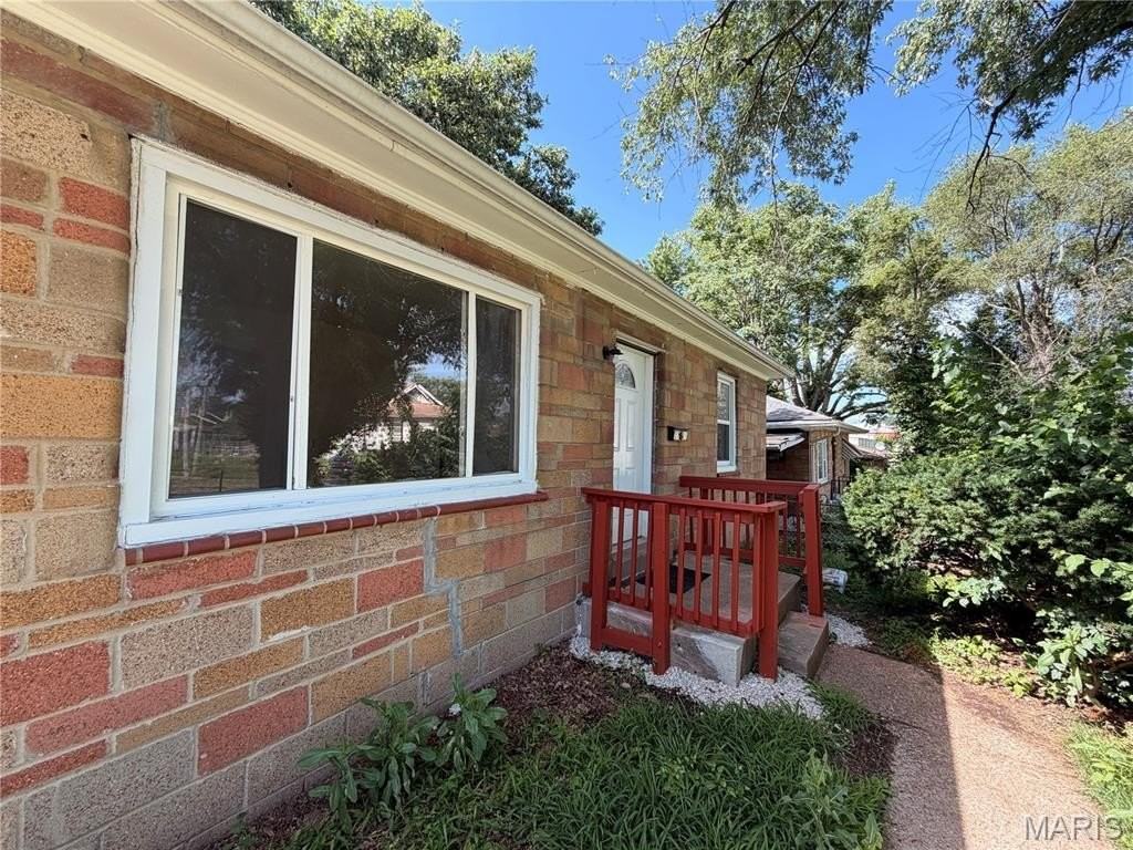 5721 Acme Ave - Photo 3 of 12