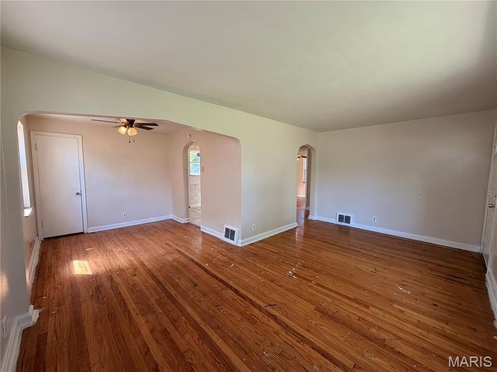 5721 Acme Ave - Photo 5 of 12