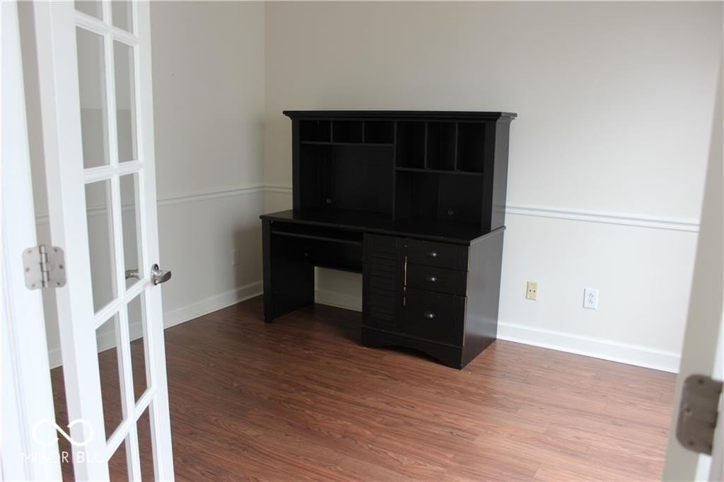 6255 Canterbury Dr - Photo 3 of 35
