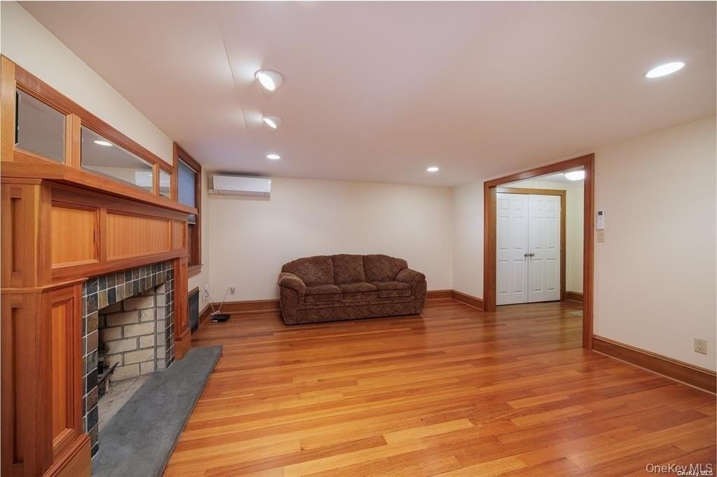 200 Lincoln Ave - Photo 3 of 10