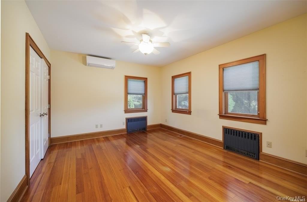 200 Lincoln Ave - Photo 6 of 10