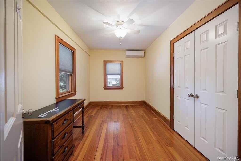 200 Lincoln Ave - Photo 7 of 10