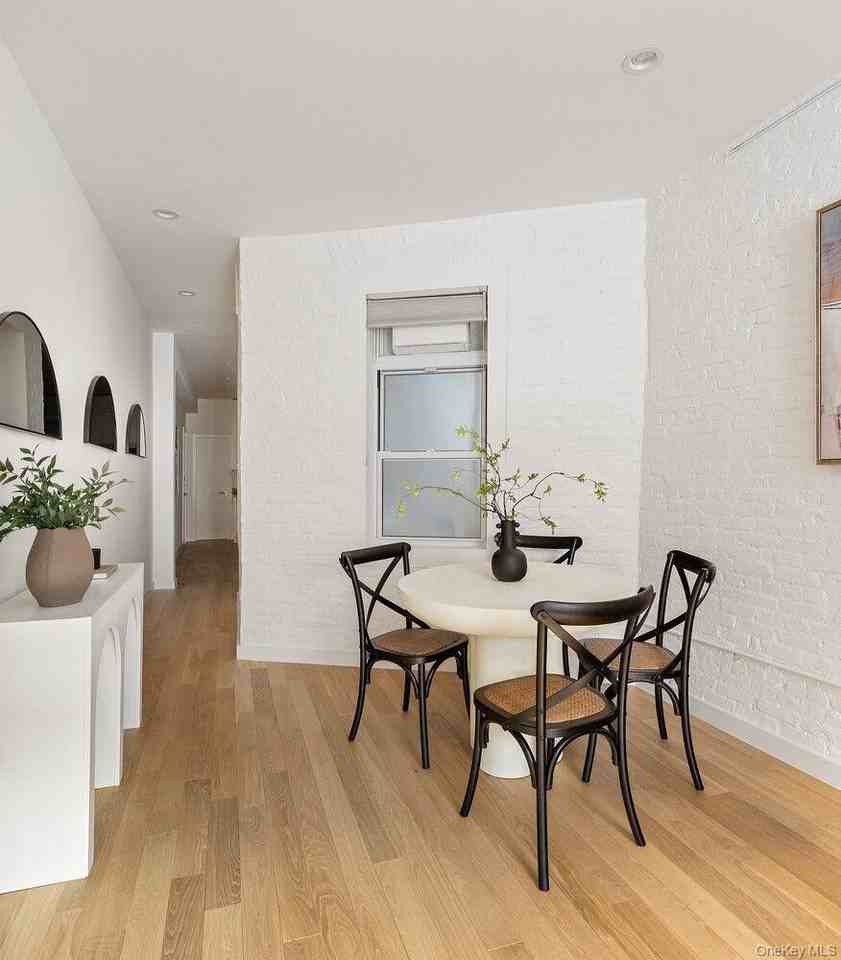 214 W 16th St #1W - Photo 3 of 10