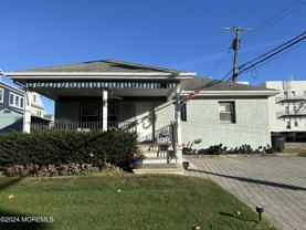 206 Beach Ave - Photo 1 of 1