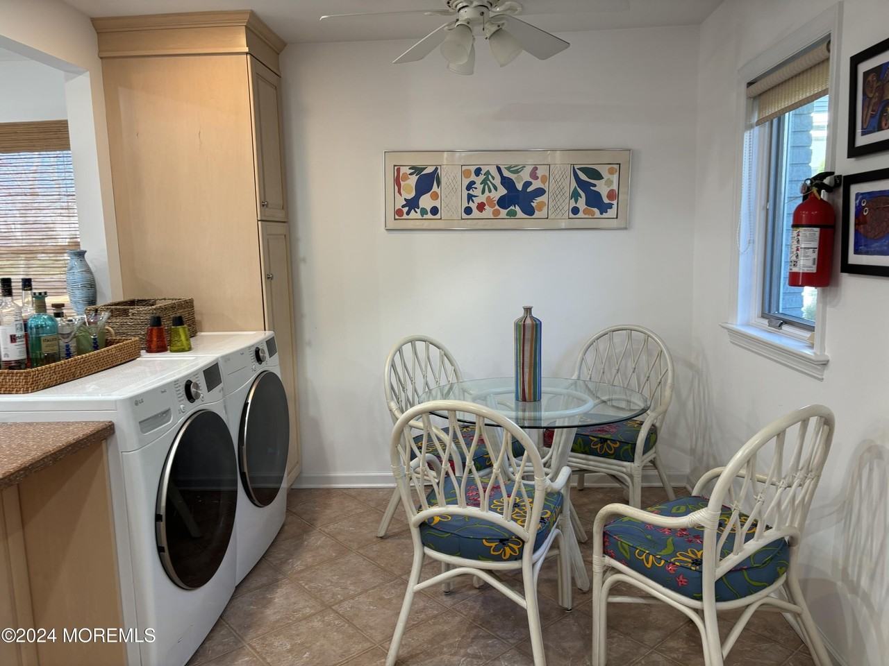 206 Beach Ave - Photo 4 of 10
