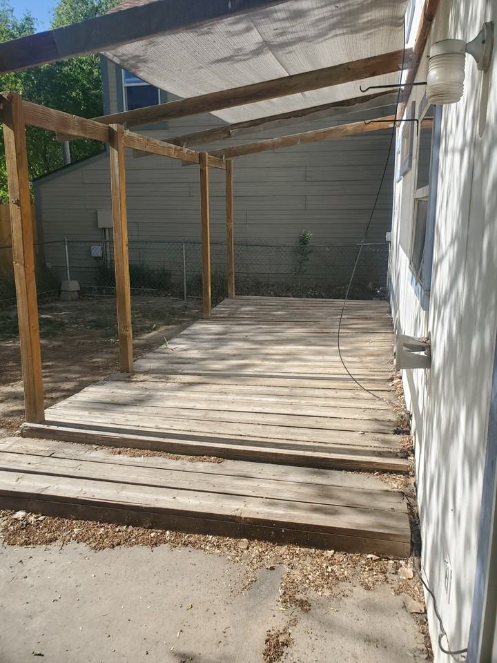632 1/2 Colony Rd #1 - Photo 5 of 8