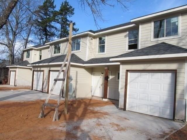709 S 5th St #1 - Photo 2 of 32
