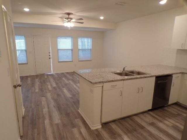 709 S 5th St #1 - Photo 3 of 32