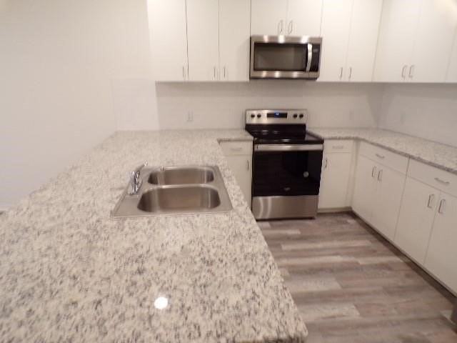 709 S 5th St #1 - Photo 4 of 32