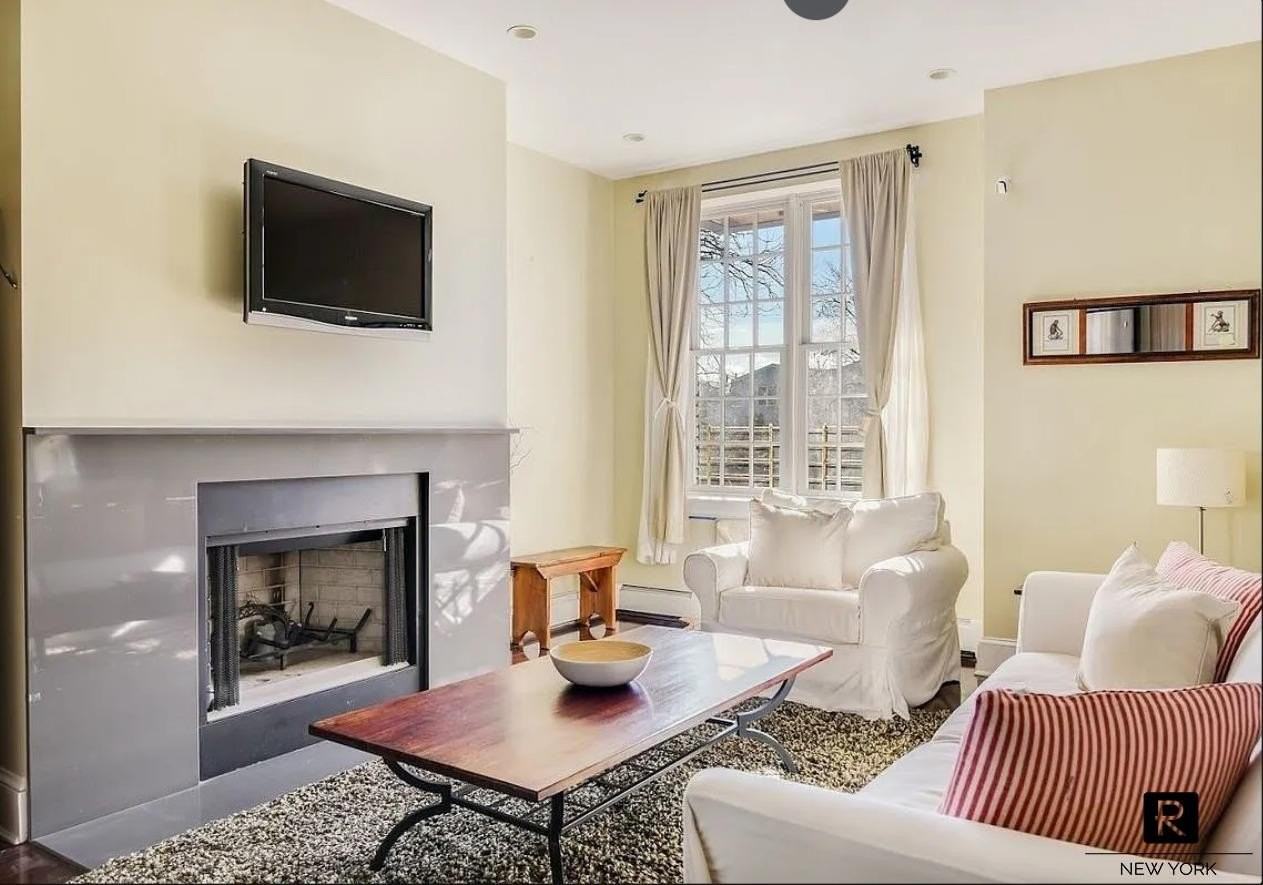 1109 Prospect Ave #2A
