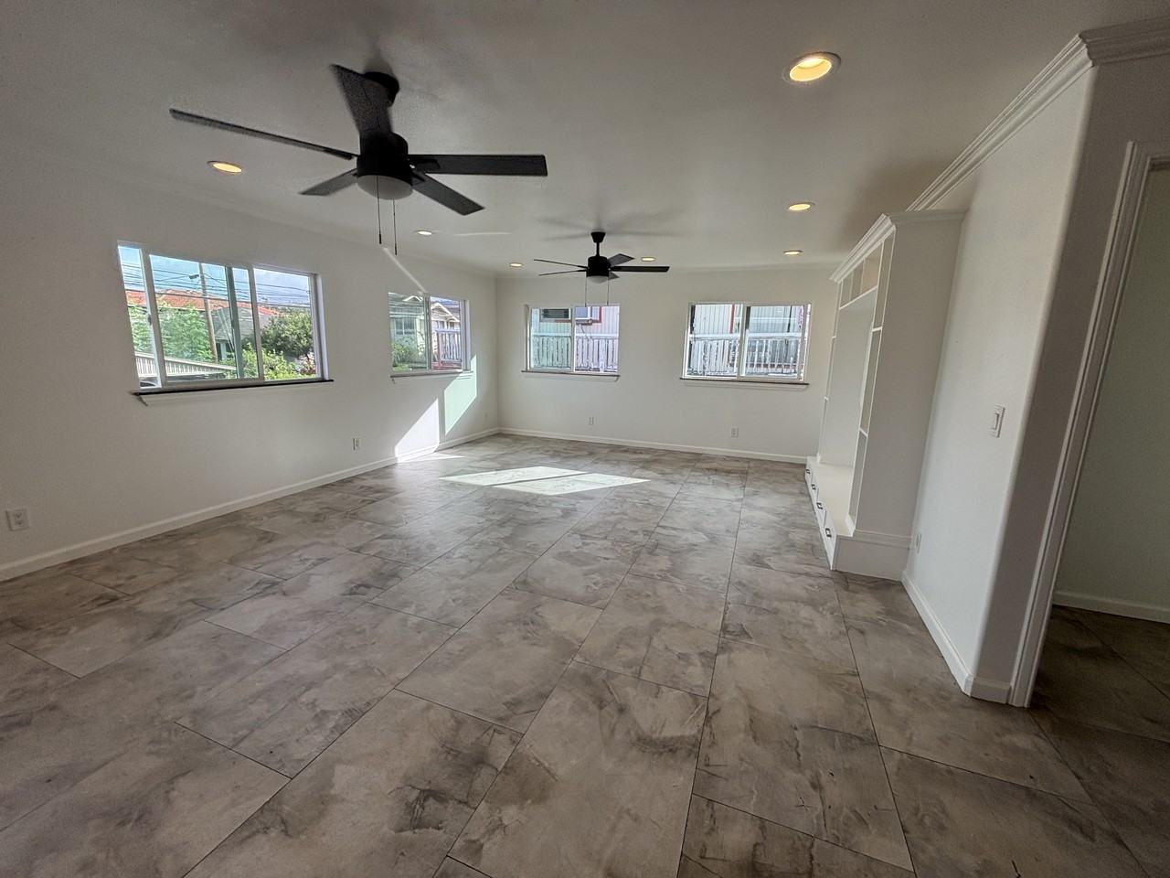 923 Winant St - Photo 3 of 11